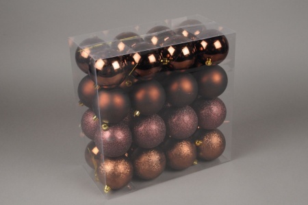 Boîte 32 boules plastique chocolat D8cm