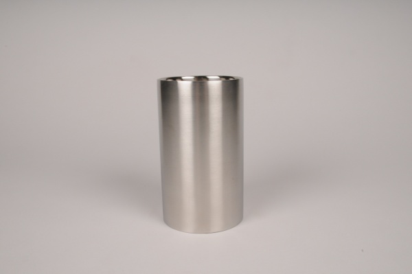Bougeoir cylindre mtal argent D8.5cm H15cm