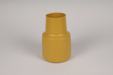 Vase en métal moutarde D11.5cm H18cm
