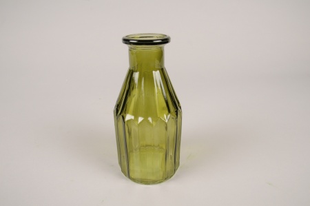 Vase bouteille en verre strié vert D7.5cm H20cm