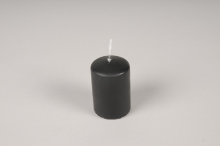Boîte de 24 bougies cylindres noires D4cm H6cm