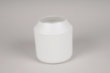 Vase en métal blanc D15cm H16.5cm
